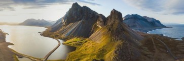 Elian Navdeep - Nice Mountain Panorama, Iceland