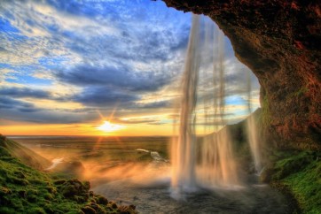 Elian Navdeep - Iceland - Waterfall