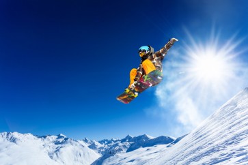 Lessandre Collection - Snowboarding - Grab It