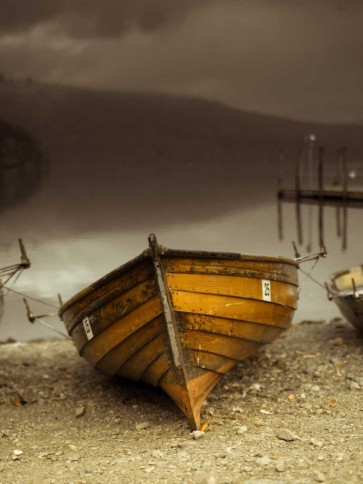 Assaf Frank - Boat on lake