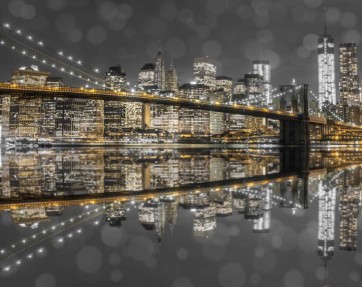 Assaf Frank - Brooklyn Bridge and lower Manhattan skyline at dusk, New York