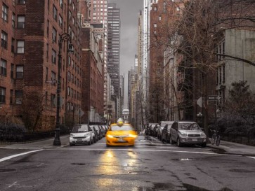 Assaf Frank - Streets of Manhattan with cars, New York City