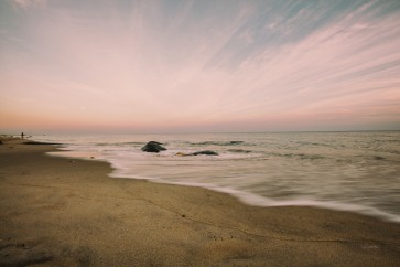 Pela Studio - Beach Rays