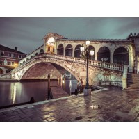 Assaf Frank - Rialto Bridge at night, Venice, Italy