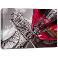 Assaf Frank - England, London, Double-Decker bus on tower bridge