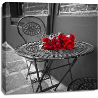 Assaf Frank - Bunch of roses on a table