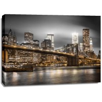 Assaf Frank - Evening shot of Brooklyn Bridge with Lower Manhattan skyline, New York
