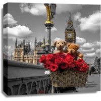 Assaf Frank - Bicycle with bunch of flowers on Westminster Bridge, London, UK